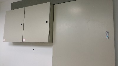 照明配电箱(板)安装底板-必须要与地线系统连接【永乐汇】