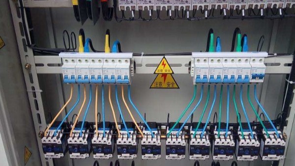 低压柜合作嘉晟建设中骏四季阳光项目【永乐汇】